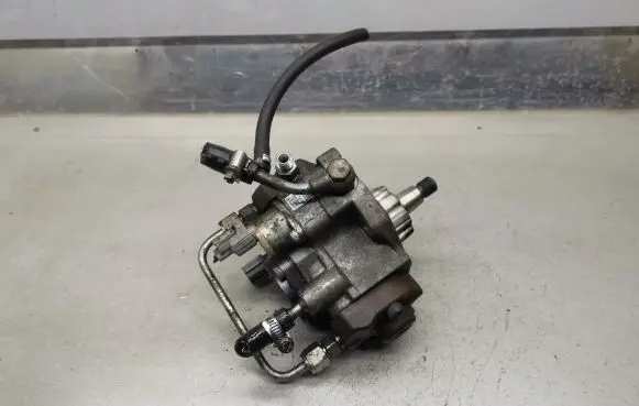 Fuel injection high pressure pump
