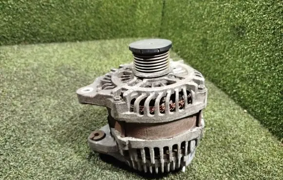 Renault Master III Generator/alternator 231008137R A003TX0481