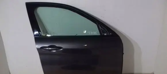 Alfa Romeo Stelvio Front door 2737896