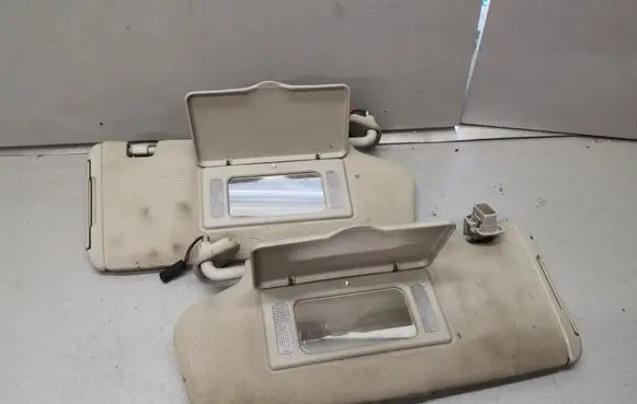Subaru Legacy Sun visor