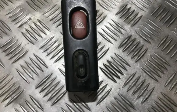 Renault Laguna I Central locking switch button 7700845435