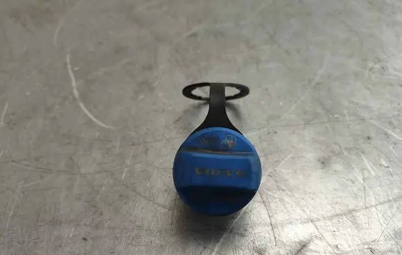 Volvo S90, V90 Adblue tank cap 31405817