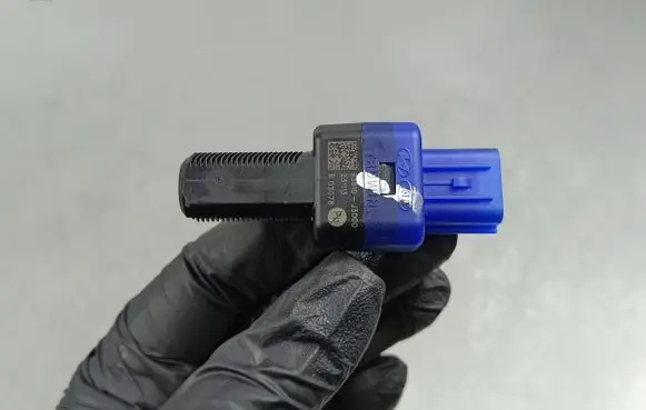 KIA Niro Brake pedal sensor switch 93810J300