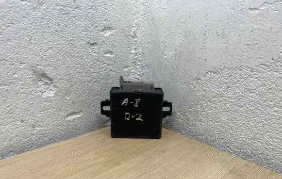 Audi A6 S6 C5 4B Wing mirror control module 5DS00561701 4A0907445A