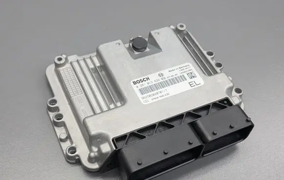 Honda CR-V Engine control unit/module 0281013634 37820R06E25