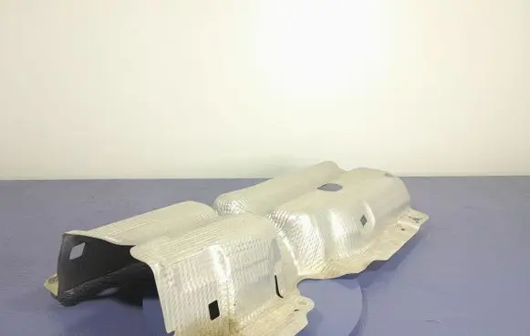 Skoda Octavia 985 Exhaust heat shield 5Q0825613