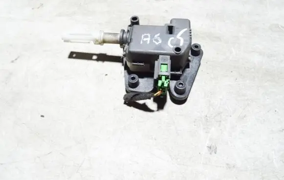 Audi A6 S6 C5 4B Tailgate boot lock/latch motor 8E9827833