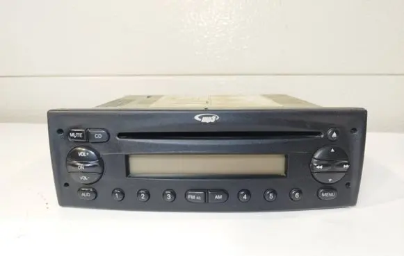 Iveco Daily 5th gen Radio/CD/DVD/GPS head unit 5801398981 7620000094