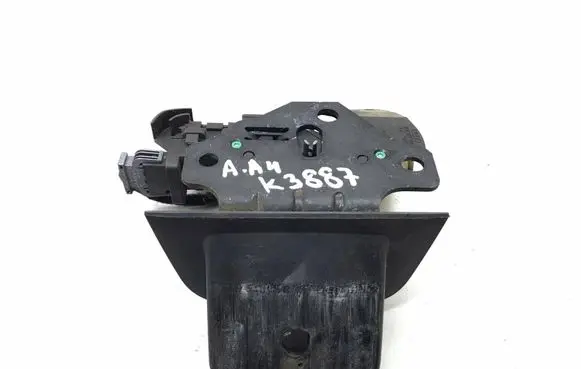 Audi A4 S4 B7 8E 8H Tailgate/trunk/boot lock/catch/latch 8E9827520A K3887