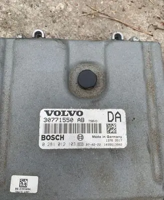 Volvo XC60 Engine control unit/module 30771550
