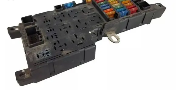 Volvo XC70 Fuse module 8678449