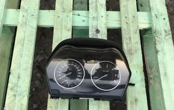 BMW 1 F20 F21 Speedometer (instrument cluster) 9334744