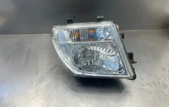 Nissan Navara D40 Headlight/headlamp 26010EB30A