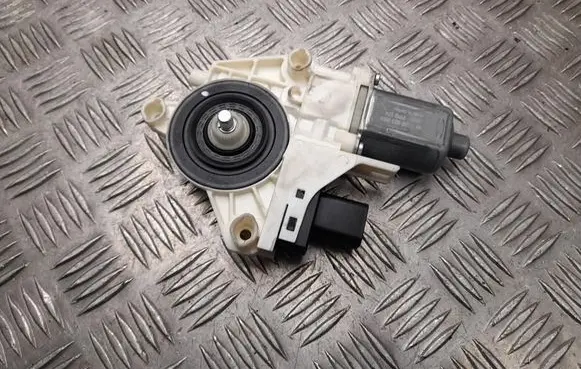 Tesla Model Y Rear door window regulator motor C59252100