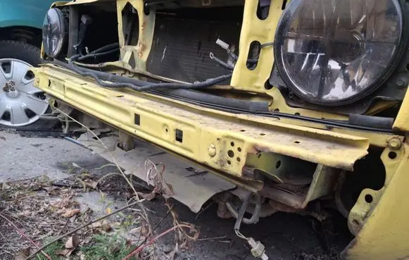 Volkswagen Golf II Front bumper support beam 