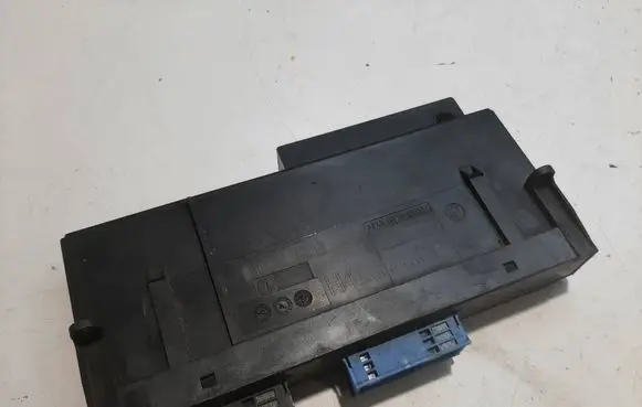 BMW 3 E90 E91 Comfort/convenience module 532308L01 0338394 9119496