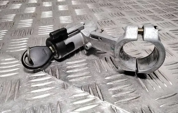 Nissan Sunny Ignition lock