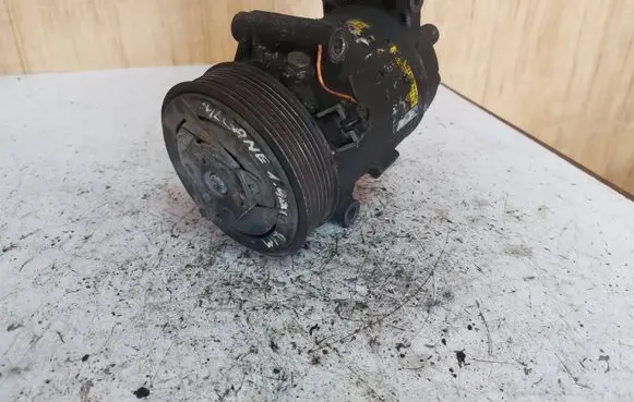 Renault Megane II Air conditioning (A/C) compressor (pump) 8200053264 01139027 02253063406A