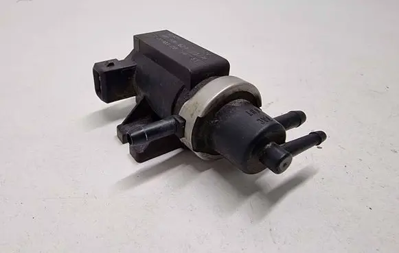 Audi A6 S6 C4 4A Turbo solenoid valve 1H0906627 96T155 72190320