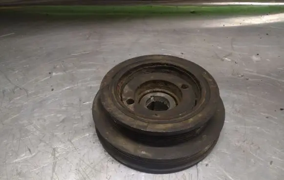 Toyota Corolla Verso E121 Crankshaft pulley