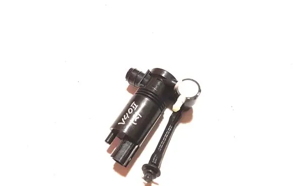 Volvo V40 Windscreen/windshield washer pump 1026810 140729C