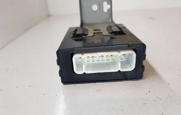 Toyota Corolla E120 E130 Other control units/modules 8865002390