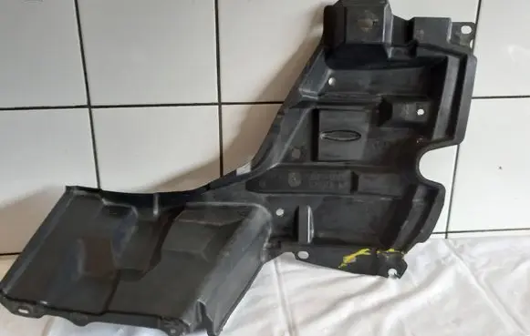 Toyota Yaris Engine splash shield/under tray 514410D230