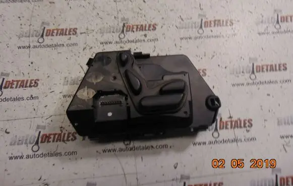 Mercedes-Benz S W220 Seat control switch A2208214479