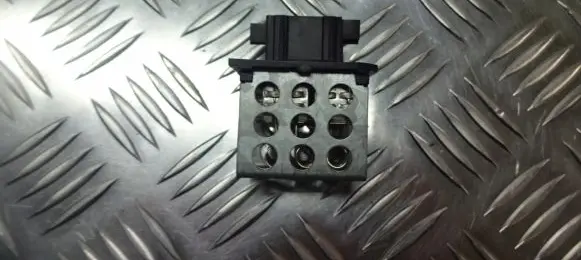 Peugeot 206 Heater blower fan relay 