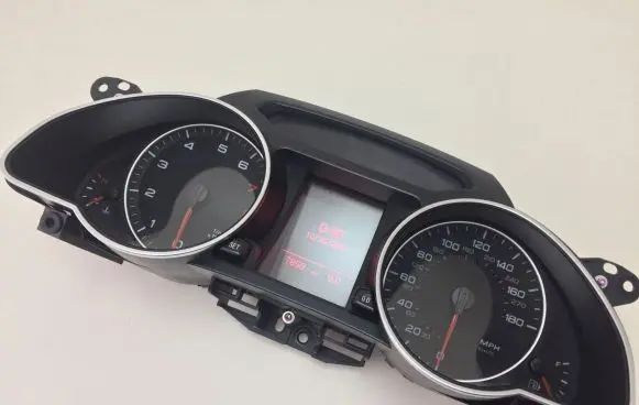 Audi A5 8T 8F Speedometer (instrument cluster) 8T0920950E