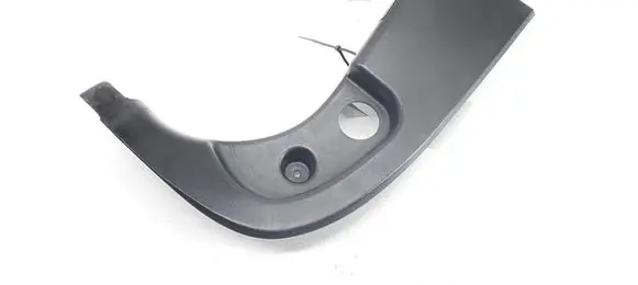 Foot area side trim