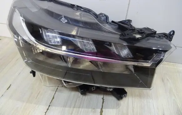 Suzuki SX4 S-Cross Headlight/headlamp 3510063T02