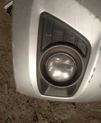 KIA Carens II Front bumper lower grill