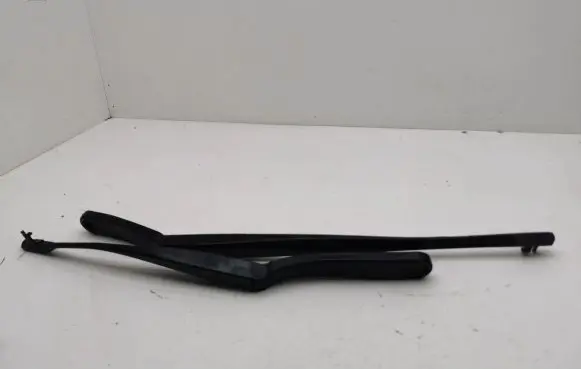 BMW 7 F01 F02 F03 F04 Front wiper blade arm