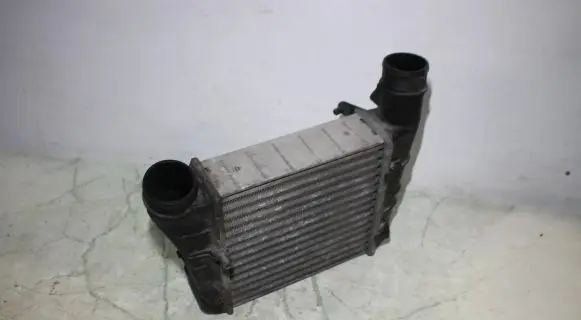 Audi A4 S4 B7 8E 8H Intercooler radiator 3229440