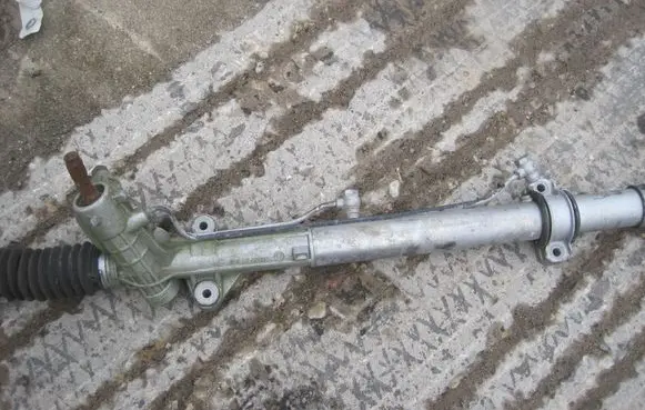 Maserati Quattroporte Steering rack 37502400
