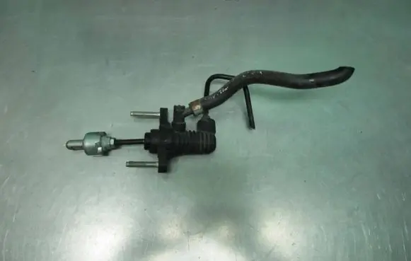 Toyota Urban Cruiser (XP110) Master brake cylinder
