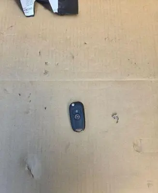 Opel Astra K Ignition key/card 13588683