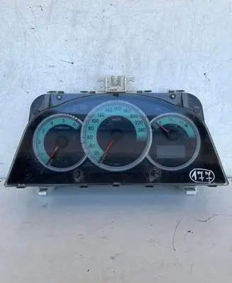 Toyota Corolla Verso AR10 Speedometer (instrument cluster) 838000F091