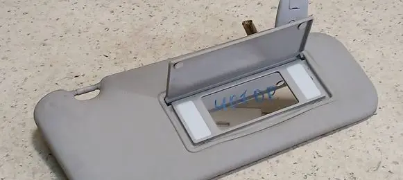Sun visor