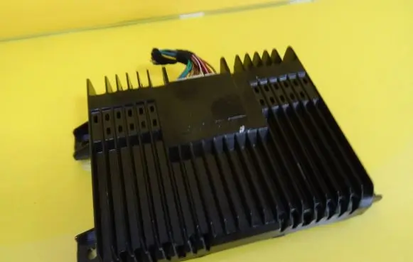 Audi A3 S3 8L Sound amplifier 256014 184256