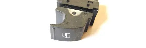 Volkswagen PASSAT B7 Electric window control switch