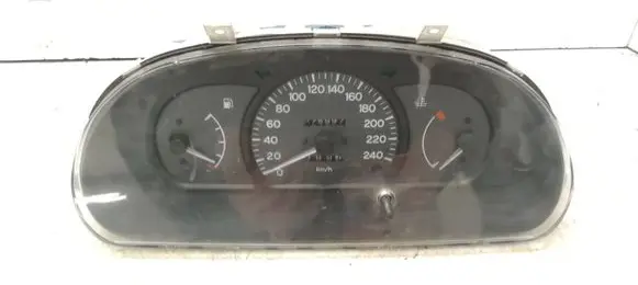 Mitsubishi Colt Speedometer (instrument cluster) MR168064 777850
