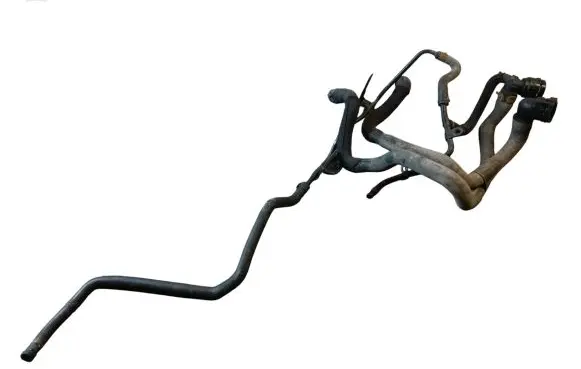 Volkswagen PASSAT B6 Engine coolant pipe/hose