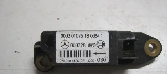 Mercedes-Benz S W220 Airbag deployment crash/impact sensor 2208204426