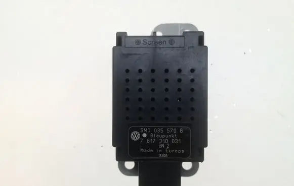 Volkswagen Golf VI Aerial antenna amplifier 5M0035570B