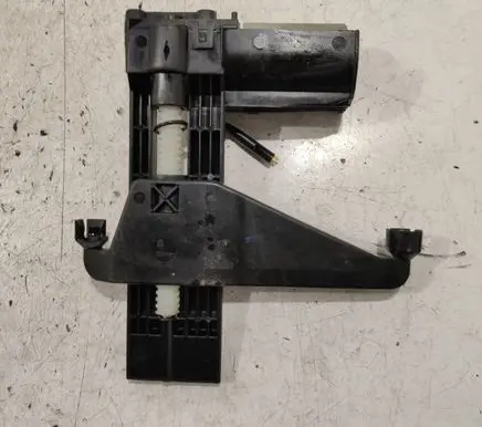 BMW 5 E60 E61 Seat adjustment motor 7121096