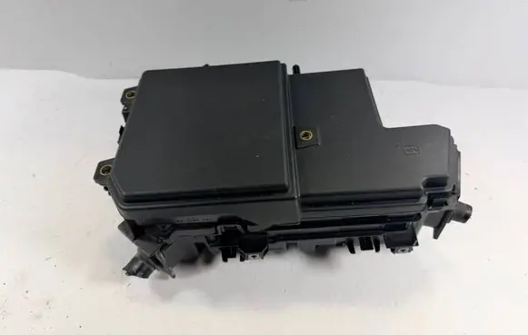 Renault Megane IV Fuse box set 284B51057R