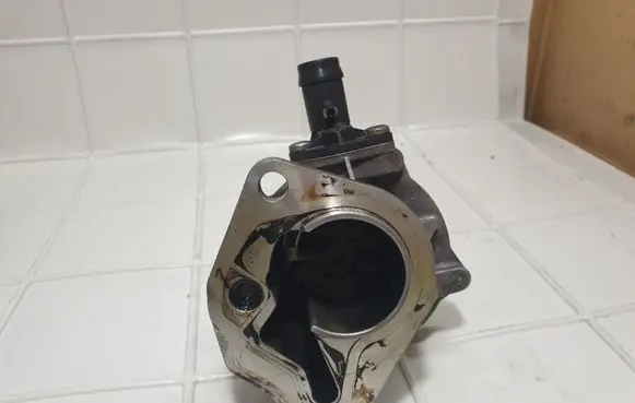 Renault Laguna II Vacuum pump 536148 00T329