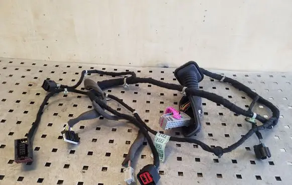 Chevrolet Orlando Front door wiring loom 95907212 212721210 2D09DEY